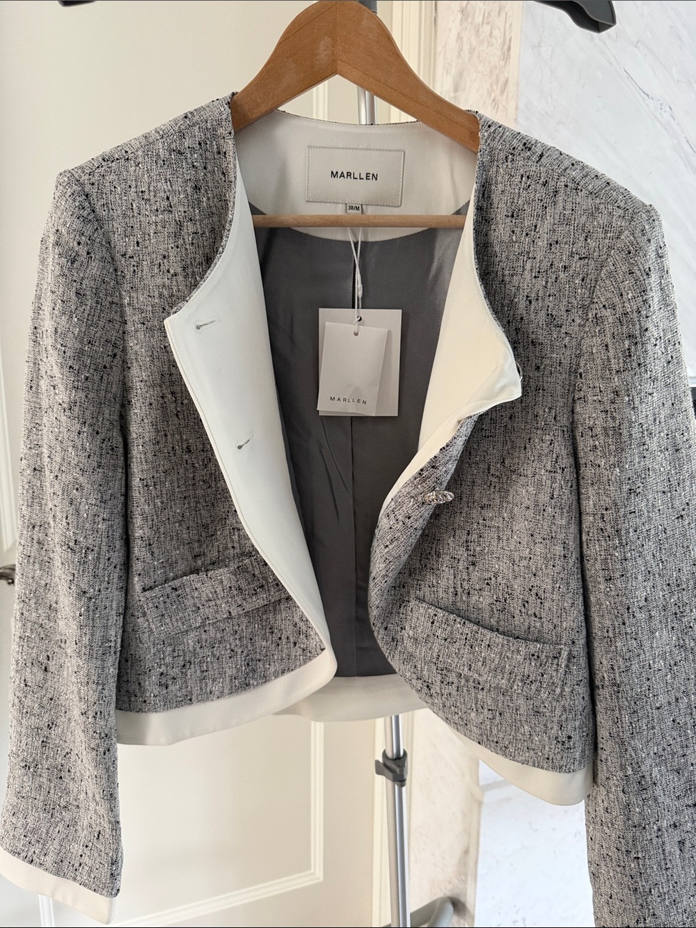 Women’s Tweed Cropped Blazer in Gray and White